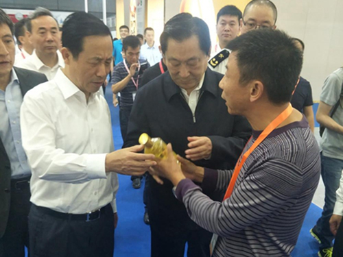 尊龙凯时,油茶莳植生产加工销售,植物油莳植生产加工销售