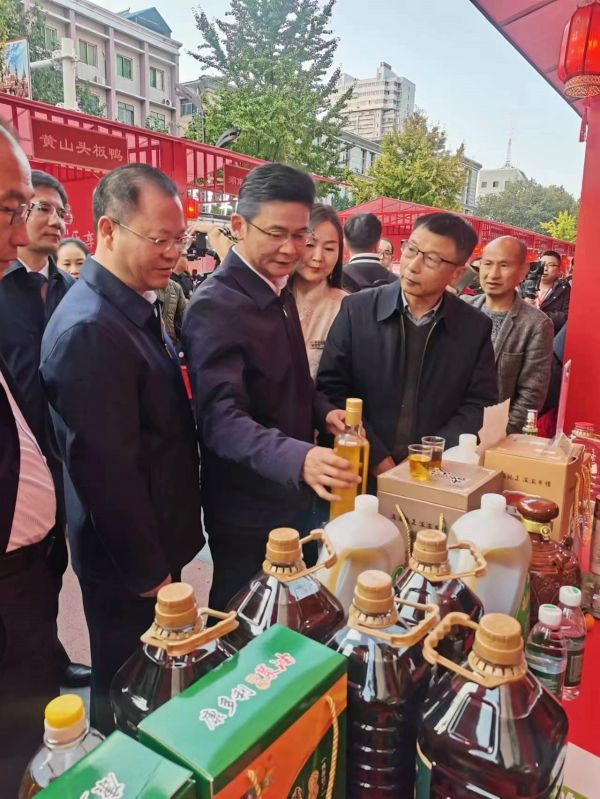 尊龙凯时,油茶莳植生产加工销售,植物油莳植生产加工销售